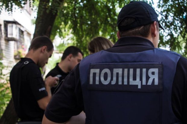 Жутко стало всей Украине: пьяные полицейские искалечили прохожего