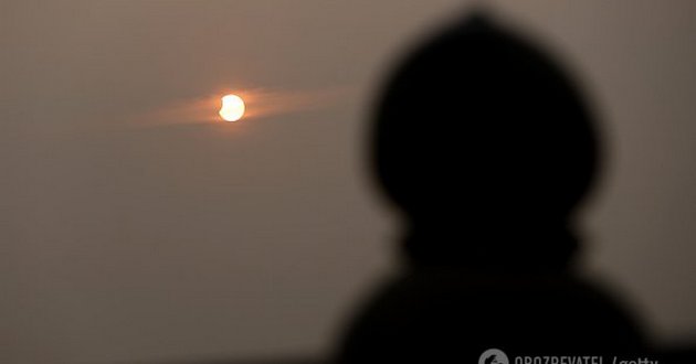 Первое солнечное затмение в 2019 году: появились удивительные ФОТО
