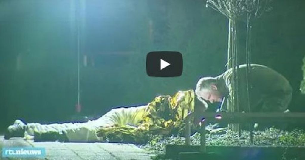 Мужчина лежал на бомбе три часа, прикрыв ее телом. ВИДЕО