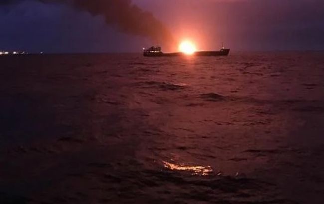 Загоревшиеся в Черном море два танкера нелегально поставляли газ в Сирию