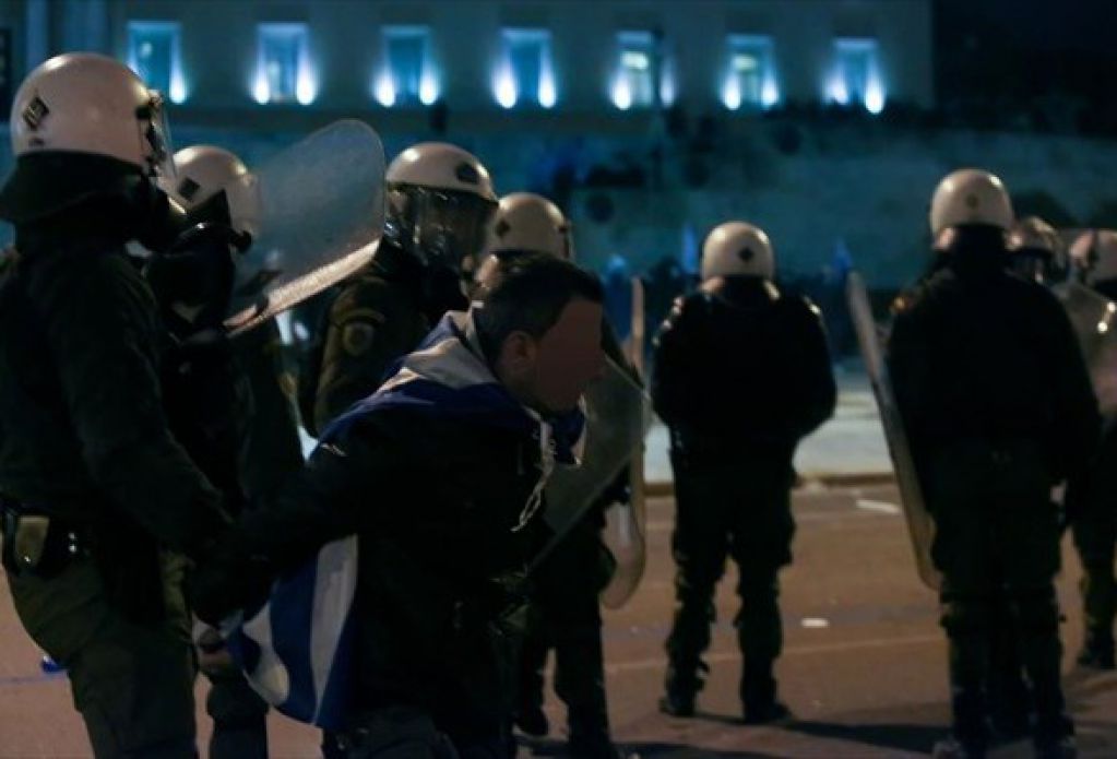 Афины захлестнули протесты: полиция задержала более 130 человек