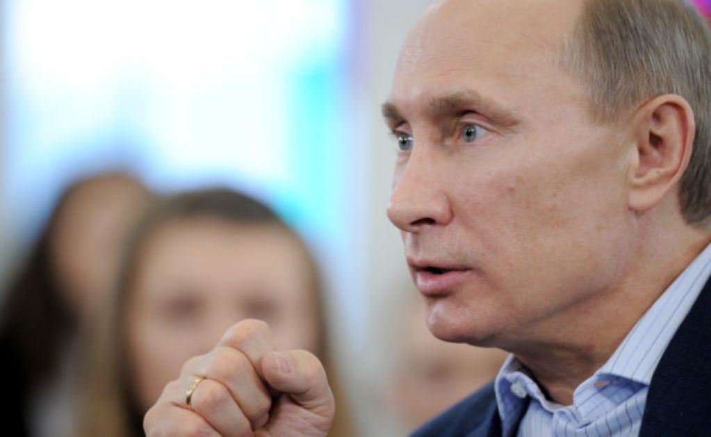 Голубоглазая блондинка: тайную дочь Путина показали по ТВ