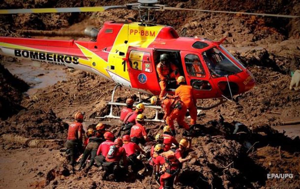 Воды с отходами металлургической промышленности похоронили заживо 65 человек