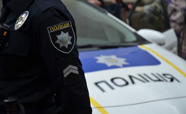 Окровавленный труп обнаружили возле метро «Лукьяновка»: первые подробности и фото с места ЧП
