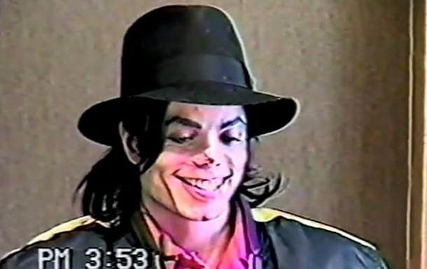 В Сеть попало видео допроса Майкла Джексона по делу о педофилии