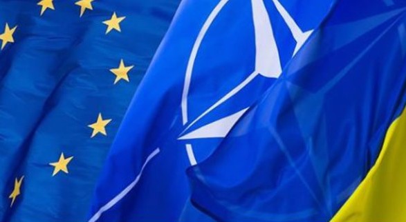 В НАТО одобрили изменения в Конституции Украины