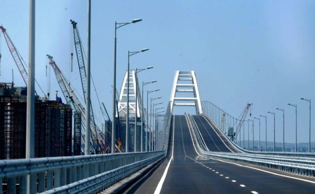 П**ц подкрался незаметно: Керченский мост вновь дал сбой