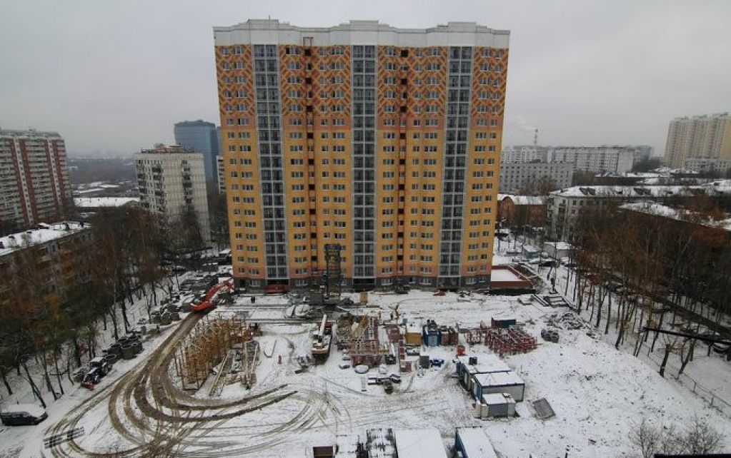 Осталась в живых, прыгнув с 10 этажа: серьезное ЧП в Москве