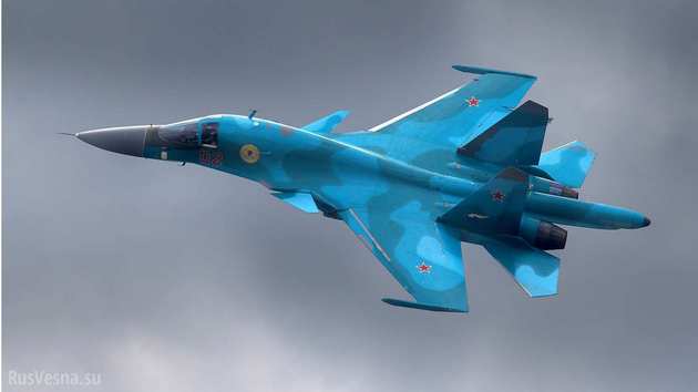 Россия стянула боевые самолеты к границе Украины: ВИДЕО полетов