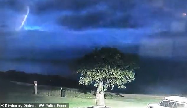 Возможно, мы не одиноки: полиция обнародовала жуткие кадры НЛО. ВИДЕО