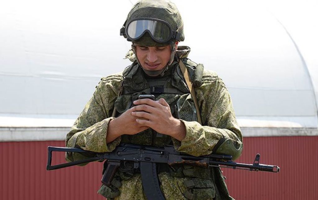 Никаких смартфонов и соцсетей: что подготовили военным в РФ