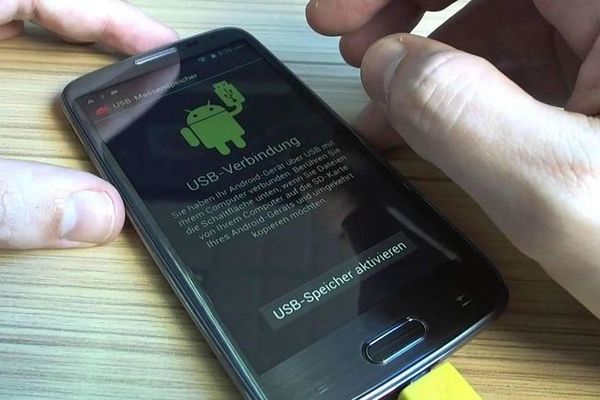 Очень опасный вирус пожирает зарядку смартфонов