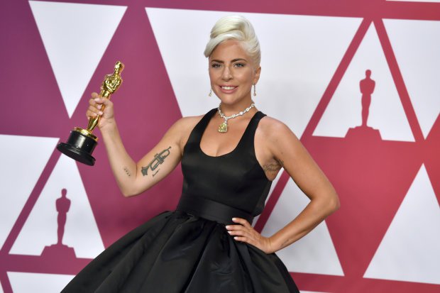 Мадонна и Леди Гага знают, что можно сделать в постели с Оскаром