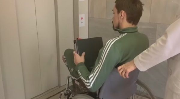 Участник «Евровидения» оказался в инвалидной коляске: подробности