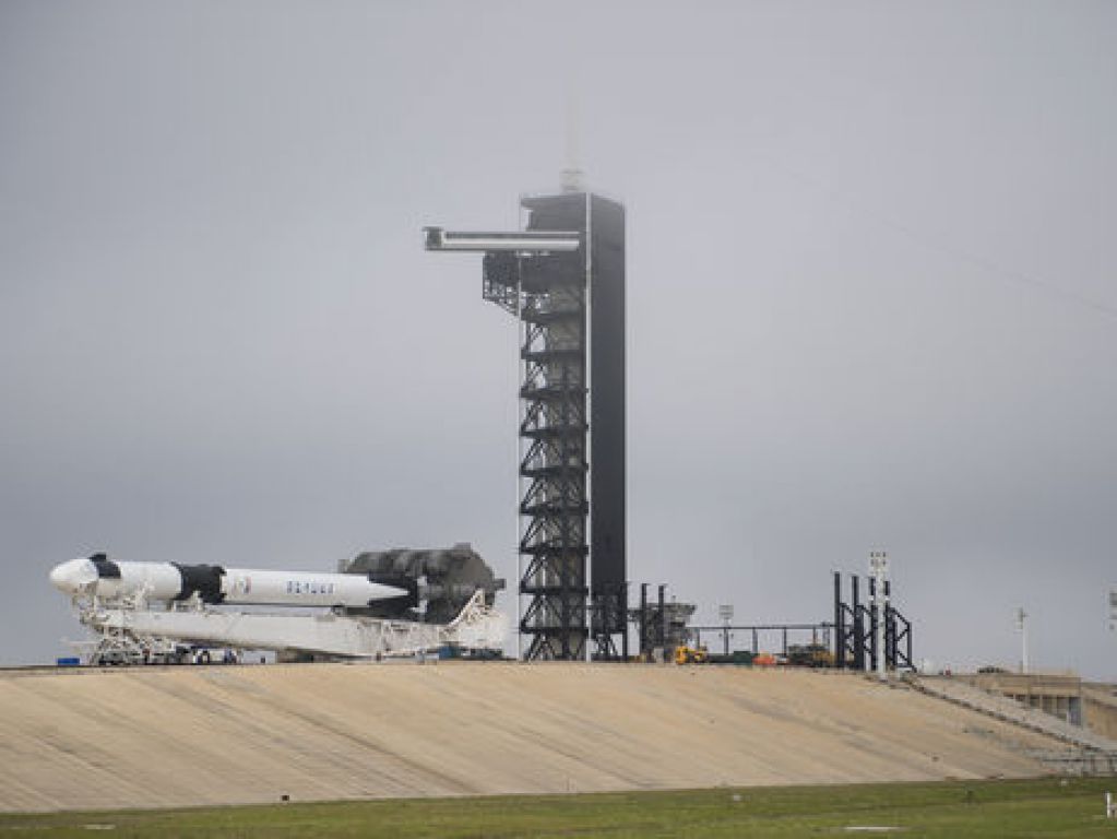 SpaceX Crew Dragon готов к завтрашнему полету на МКС