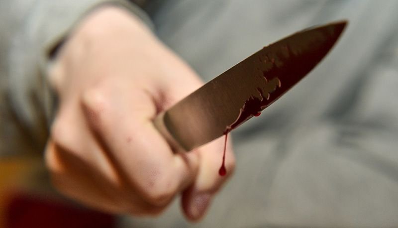 Украинец скончался после удара ножом в ягодицы