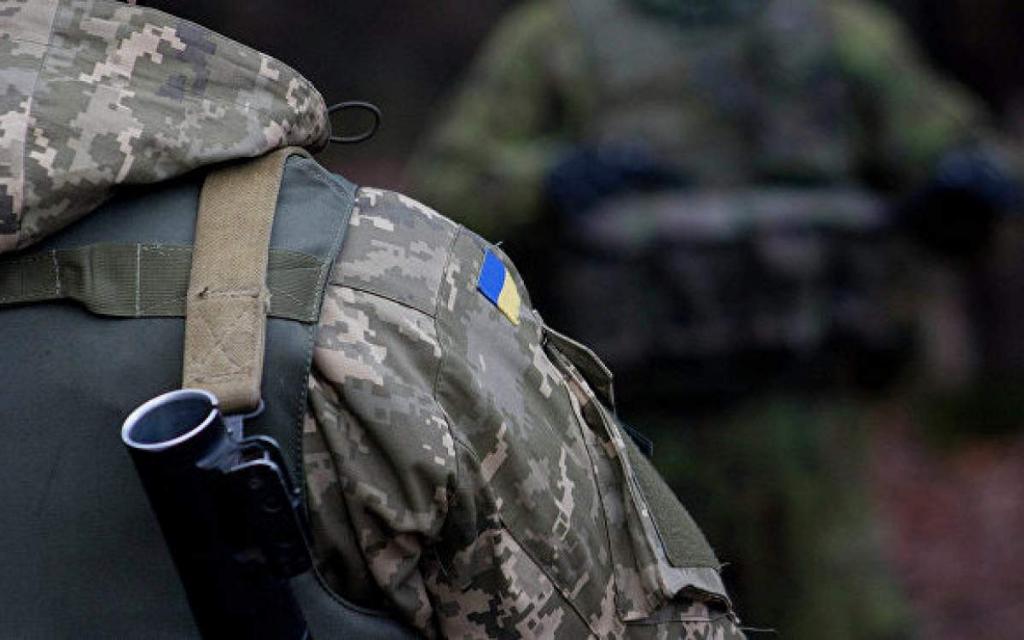 В зоне ООС на мине подорвалась машина с украинскими военными