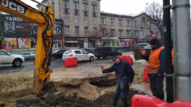 Киев парализовали многокилометровые пробки: что происходит