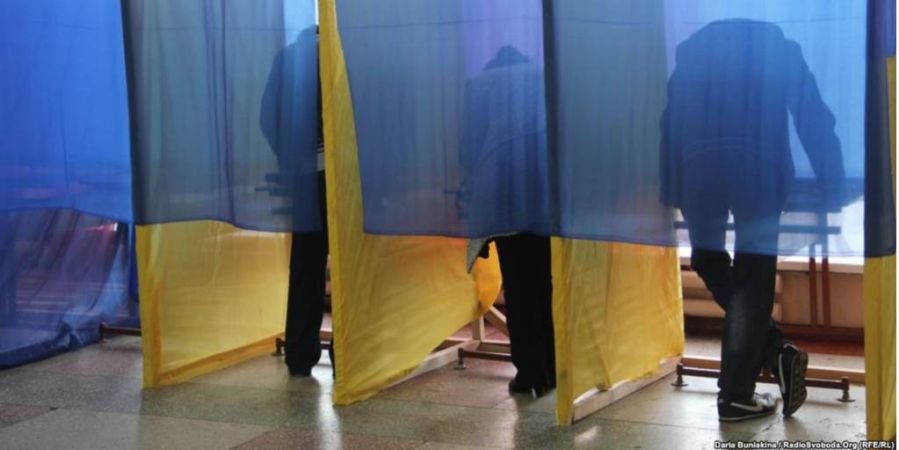 Нарушение тайны голосования: что грозит любителям селфи в кабинках