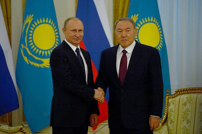Тарас Березовец. Почему Назарбаев не совсем ушел, и при чем тут Кремль