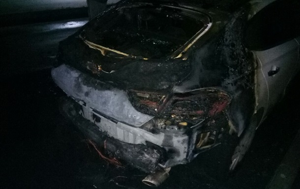 В Харькове продолжают жечь машины: пострадало авто пограничника и предпринимателя