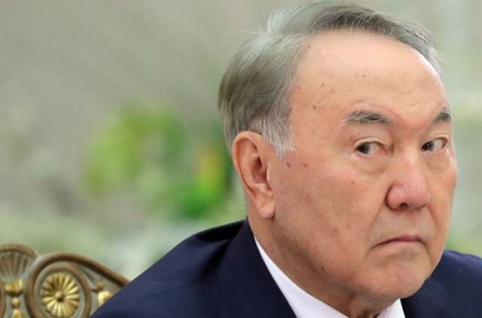 Дмитрий Левусь. Почему Назарбаев не ушел окончательно? 