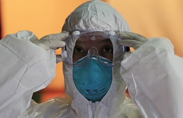 Эбола опять косит людей: погибли более 600 человек