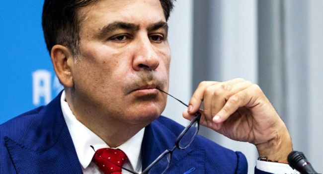 Саакашвили заявил, что Порошенко променял Крым на членство в НАТО