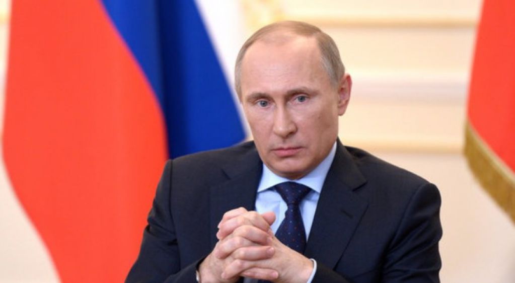 Секретный самолет Путина получил пробоину: что произошло