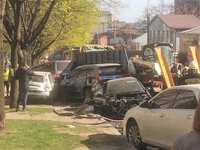 Сбивал, как кегли: в Днепре у КрАЗа отказали тормоза: повреждены 11 авто, есть пострадавшие