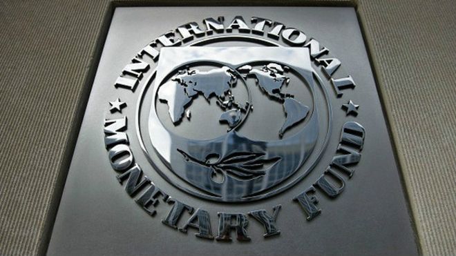 В МВФ рассказали, как сильно обвалится гривна до 2024 года