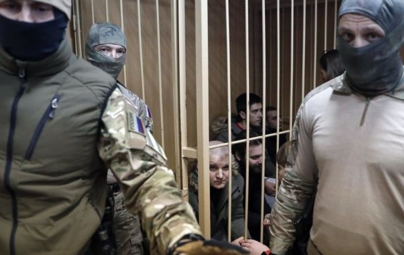 Украинским морякам в РФ хотят продлить арест до конца июля