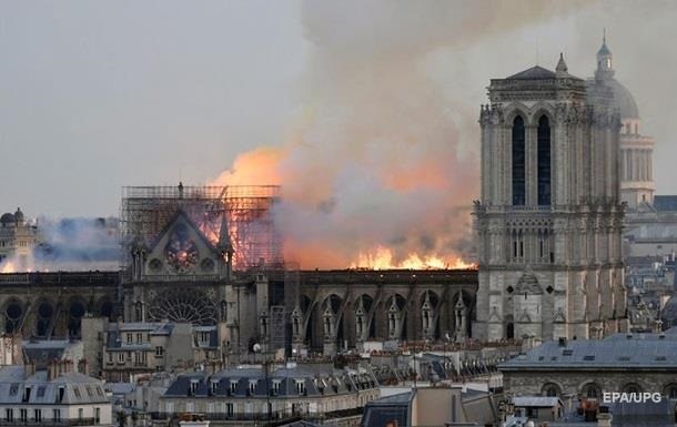 На восстановление собора Нотр-Дам де Пари собираются потратить полмиллиарда евро