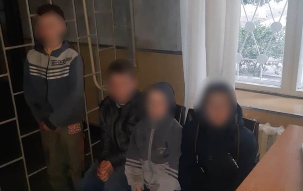 На Киевщине детей уличили в пьянстве и погромах на кладбище