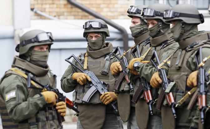 В Киев свозят спецназ с полным боекомплектом, генералы Порошенко готовят путч, - Рыбчинский