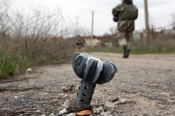 Война на Донбассе: боевики обстреляли позиции ОС из минометов и гранатометов, есть раненые