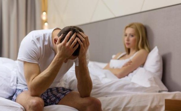 Ученые узнали, сколько мужчин грустят после интима