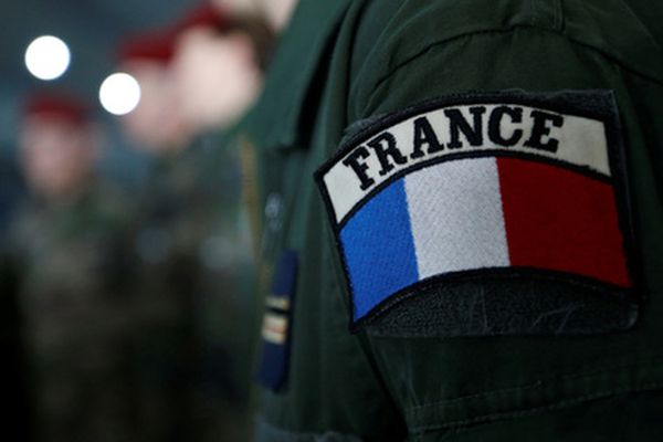 Франция экстренно отправляет танки к российской границе