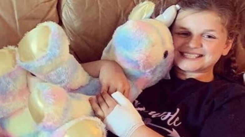 Злобная акула атаковала девочку на ее дне рождения
