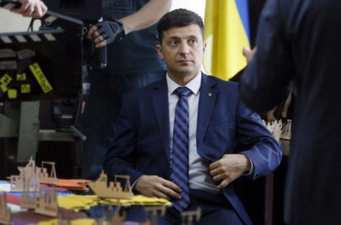 Политолог: Украинцы готовы прощать Зеленскому что угодно, но через полгода придет прозрение