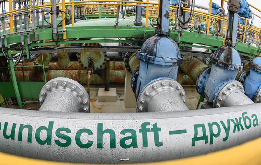 Нефтепровод «Дружба» оказался под угрозой закрытия: созываются экстренные переговоры