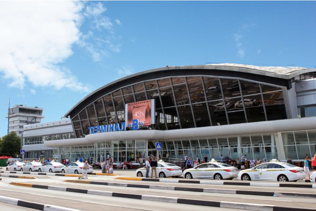 Украина без Крыма: полиция взялась за аэропорт Борисполь
