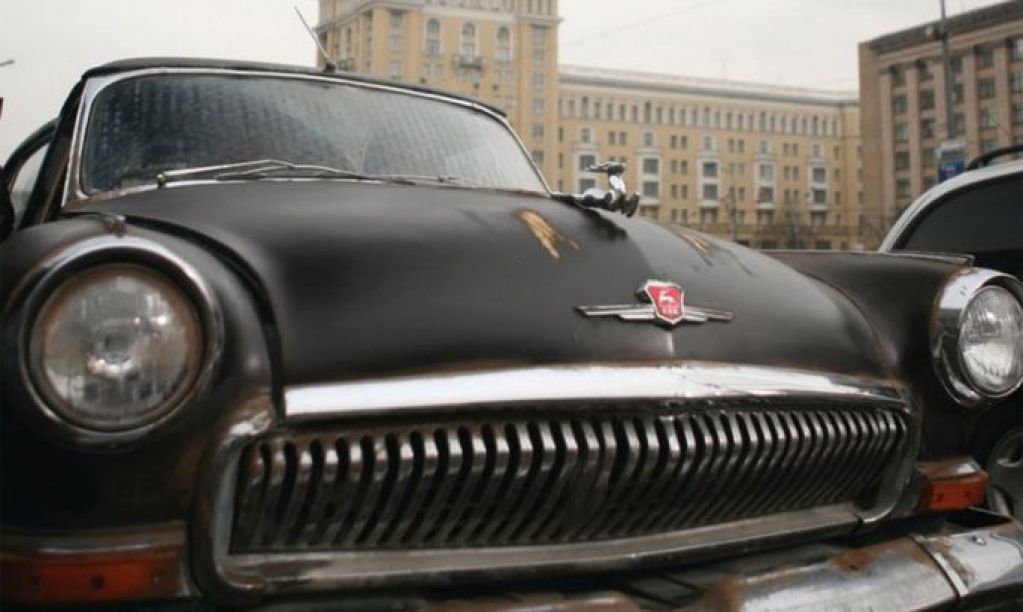 Эксперт составил рейтинг самых зловещих автомобилей
