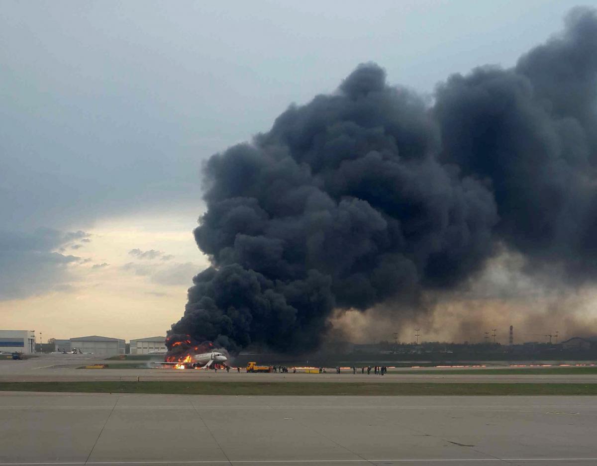 Авиакатастрофа в Москве: из 78 пассажиров на борту выжили 37 