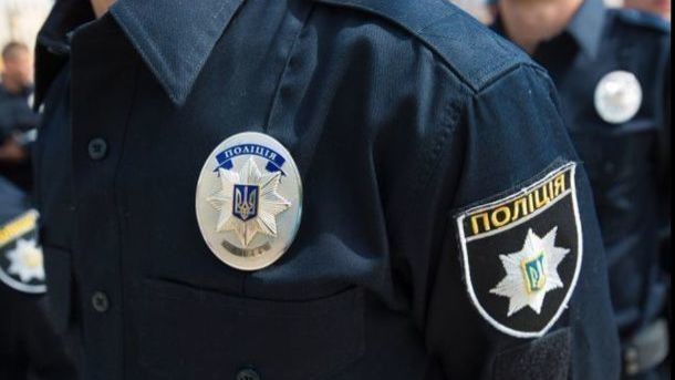 Стрельба в киевском пабе: вооруженный преступник скрылся на авто с военными номерами