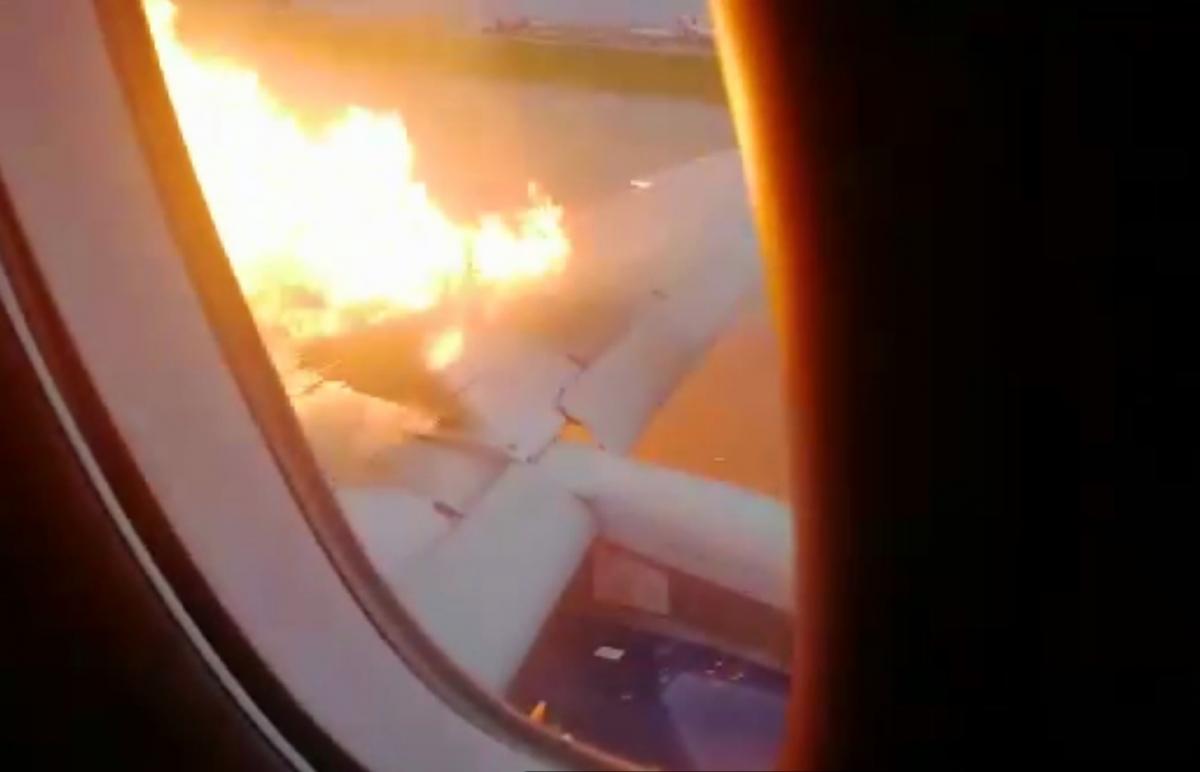 "Санечка, Санечка, за мной!" - появилось новое ВИДЕО из салона горящего российского самолета