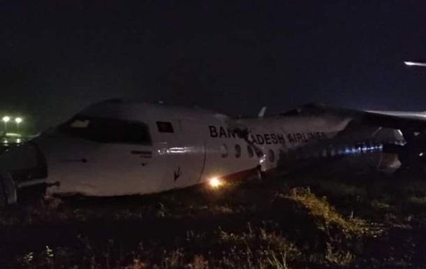 Катастрофа в аэропорту Мьянмы: пассажирский самолет развалился на части