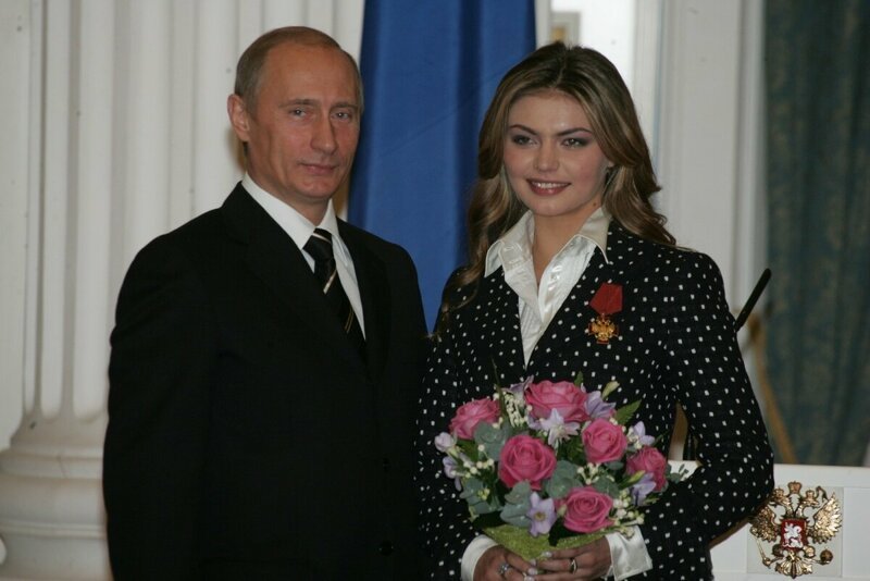 В Интернете поражены изумительным сходством сына Кабаевой и Путина