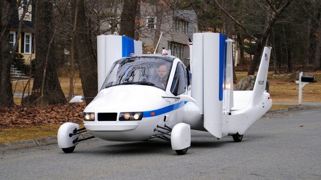 Вот как выглядит первый в мире летающий автомобиль. ФОТО, ВИДЕО