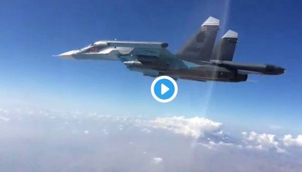 Легко пробивает 20 метров грунта: сброс мощной российской бомбы попал на видео